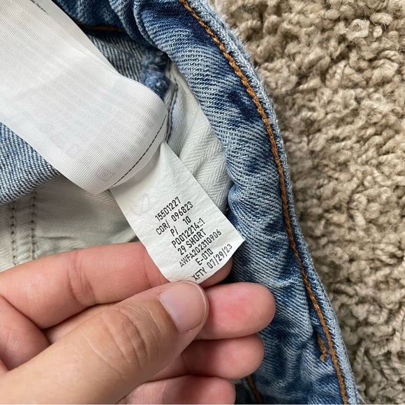 Abercrombie & FItch High Rise 90s Relaxed Jean Curve Love med wash size 8 SHORT - Picture 9 of 14